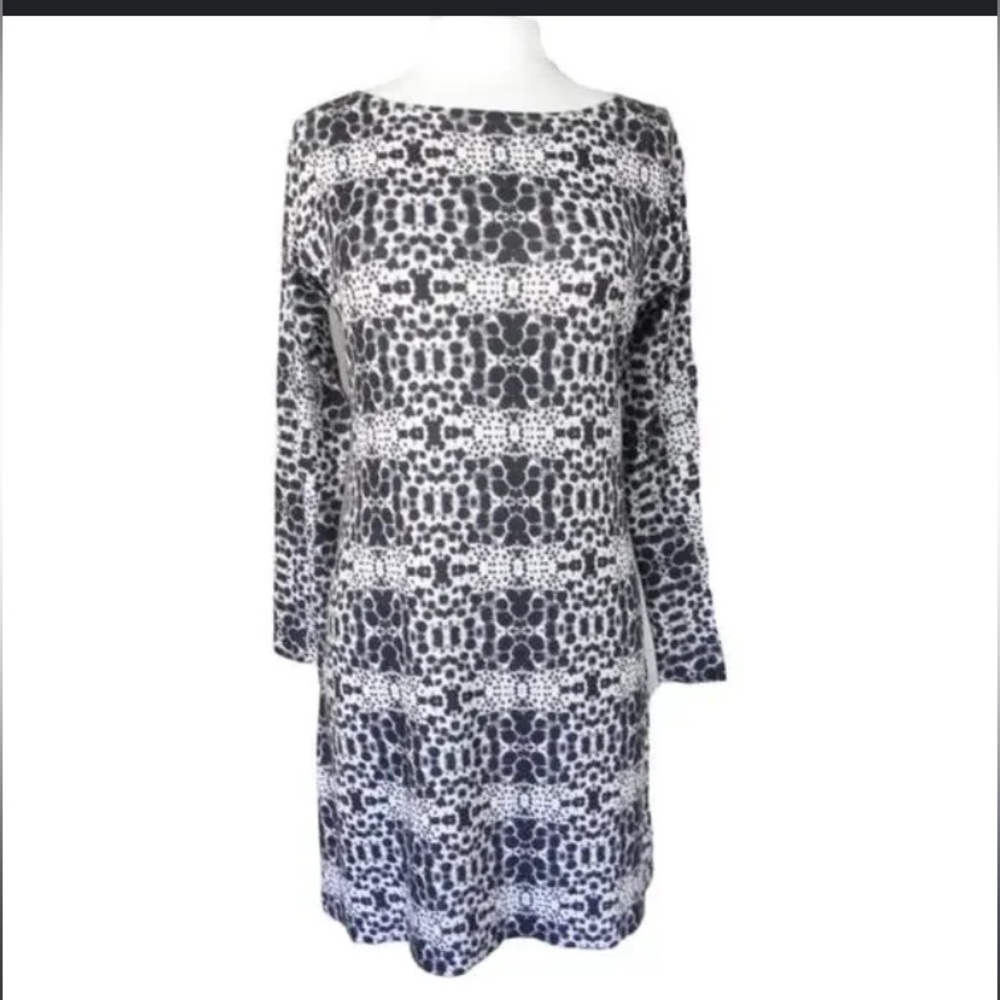 $150 Nally & Millie lightweight sweater dress in batik abstract animal print. XL